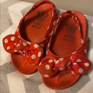 Minnie Mouse toddler girl sandals. Super cute on.
